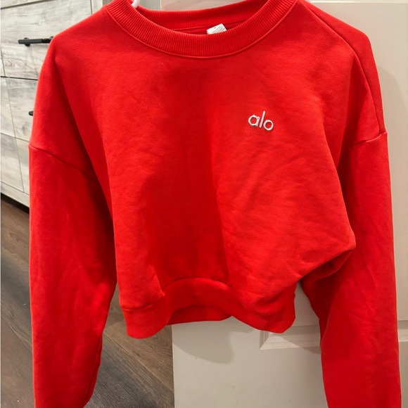 ALO Yoga Vibrant Red Crew Neck Sweater - Picture 2 of 3